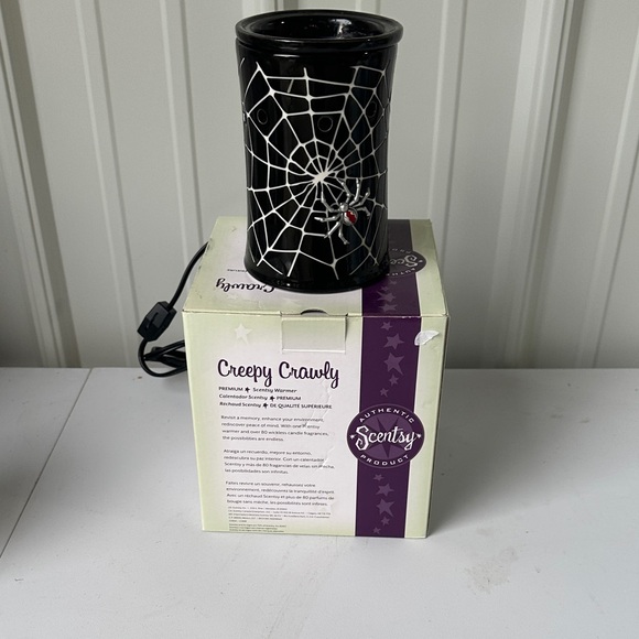 Scentsy Black Spider Web Wax Warmer - Picture 1 of 4